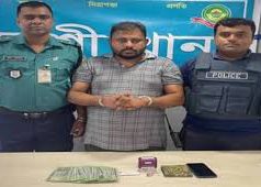 (ভিডিও)সেনা কর্মকর্তা পরিচয়ে প্রতারণা, ফেনীতে যুবক আটক