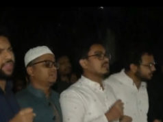 (ভিডিও)মধ্যরাতে উত্তাল ঢাবি, জামায়াত নেতা হত্যার বিচারের দাবি ডাকসু নেতাদের