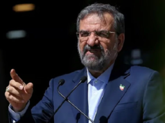 (ভিডিও)কড়া হুঁশিয়ারি মোহসিন রেজাইয়ের হরমুজে মার্কিনী ‘পুলিশি’ জাহাজকে ডুবিয়ে দিবে ইরান