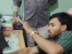 (ভিডিও)বগুড়ায় এনসিপি নেতাকে জুতাপেটা, দল থেকে অব্যাহতি
