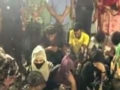 (ভিডিও)কুমিল্লার সদরের একটি আবাসিক হোটেলে অভিযান চালিয়ে নারী-পুরুষ আটক করা হয়েছে।