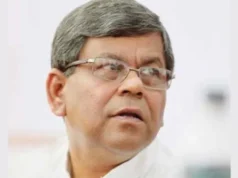 জাতীয় প্রেস ক্লাবের সাবেক সভাপতি শওকত মাহমুদ গ্রেপ্তার