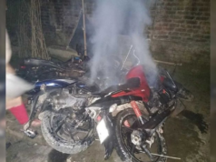 (ভিডিও)গাইবান্ধায় স্বতন্ত্র প্রার্থীর কর্মীদের ওপর হামলা, তিন দিনে পুড়ল ১৪ মোটরসাইকেল