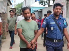 (ভিডিও) আশুলিয়ায় মেয়েকে ধর্ষণের অভিযোগে বাবা গ্রেপ্তার