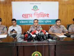 (ভিডিও)চট্টগ্রামে ইন্টারনেট প্রতিষ্ঠানে হামলা, ভাঙচুর ও লুটপাট, গ্রেপ্তার ৮