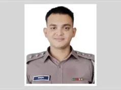 (ভিডিও) ‘ঘুস’ না পেয়ে যা করলেন সহকারী পুলিশ সুপার