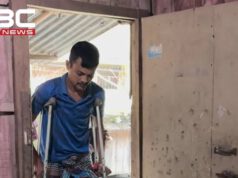 (ভিডিও)যশোরের মনিরামপুর বা অভয়নগর অঞ্চলের এক মর্মান্তিক বাস্তব চিত্র এটি। সড়ক দুর্ঘটনায় পা ভেঙে পঙ্গু